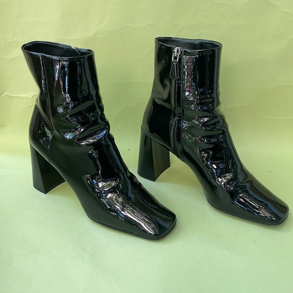 Prada black patent leather booties - Picture 10 of 16